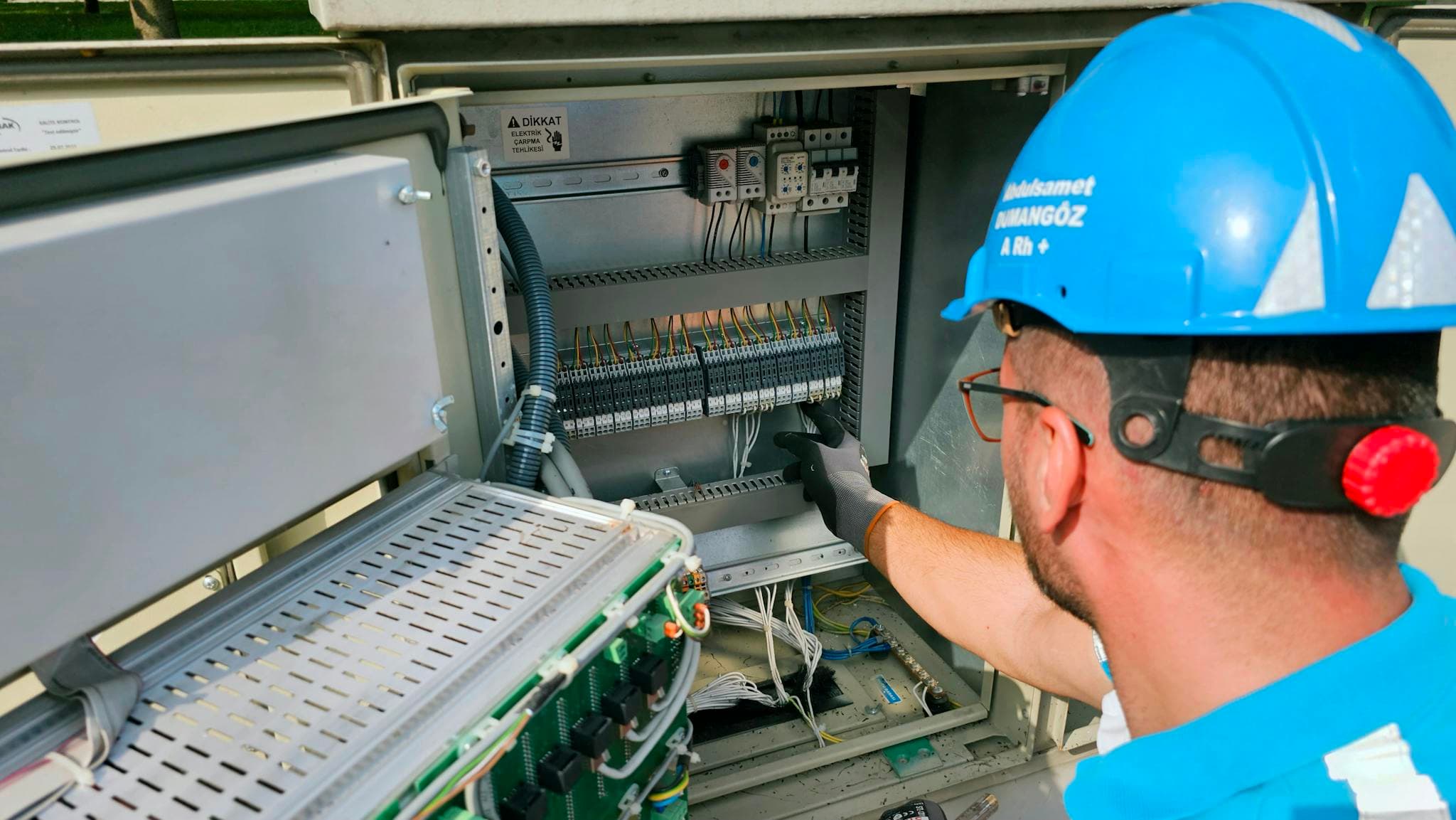 Electrical construction work